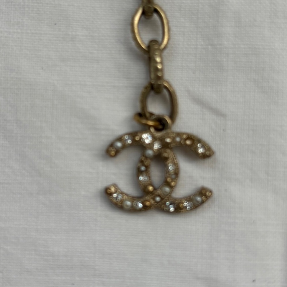 Chanel Camellia Pearl & Crystal Bracelet 14V - Picture 5 of 9